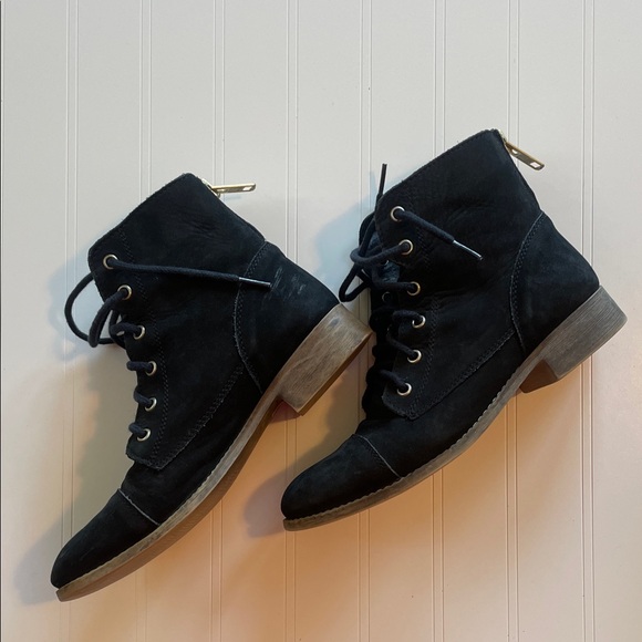 Steve Madden Women’s Black Lace-Up Boots Size 8.5 Zipper Back - Picture 4 of 10